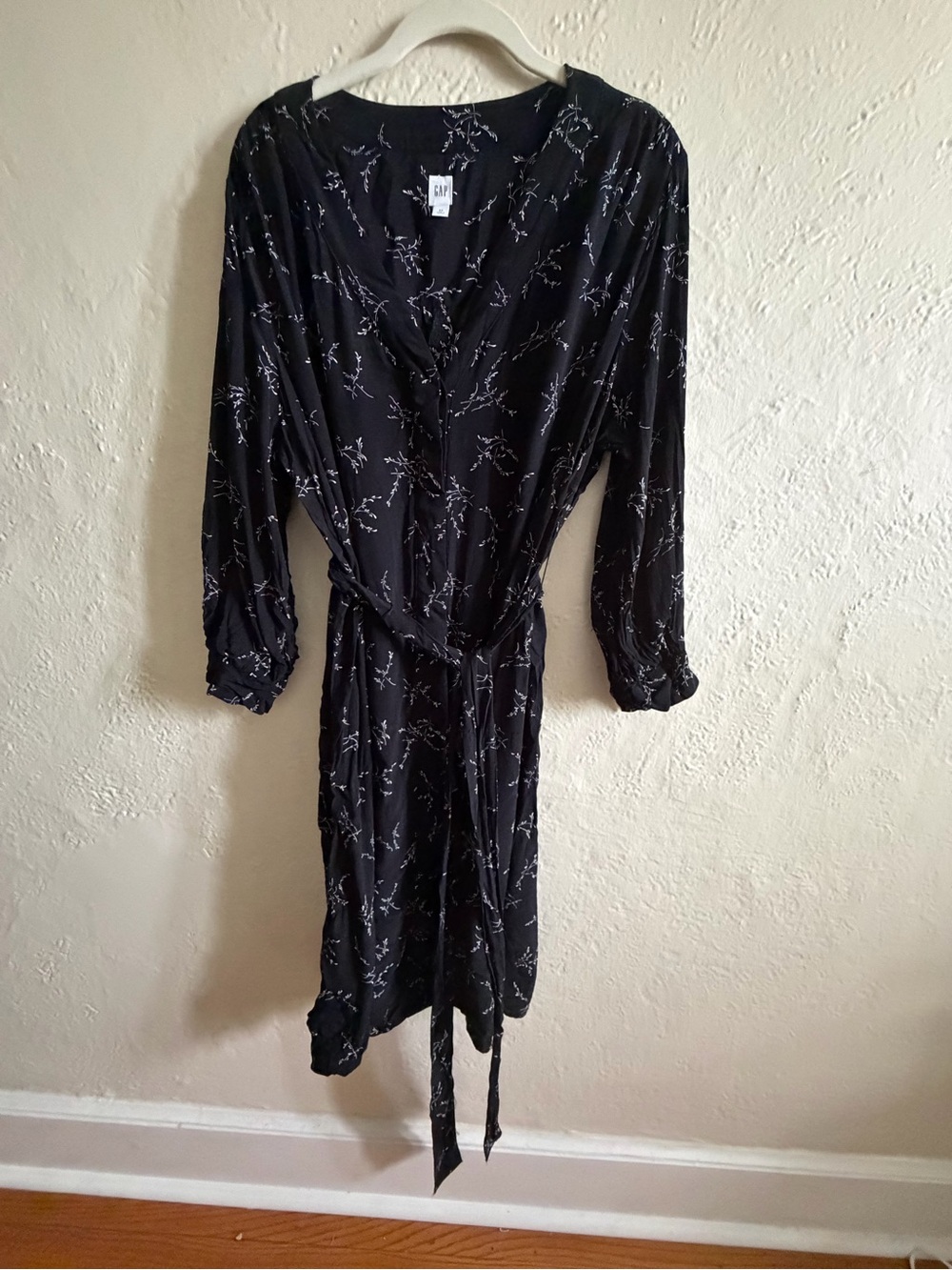GAP Black Floral Tie-Waist Shirt Dress